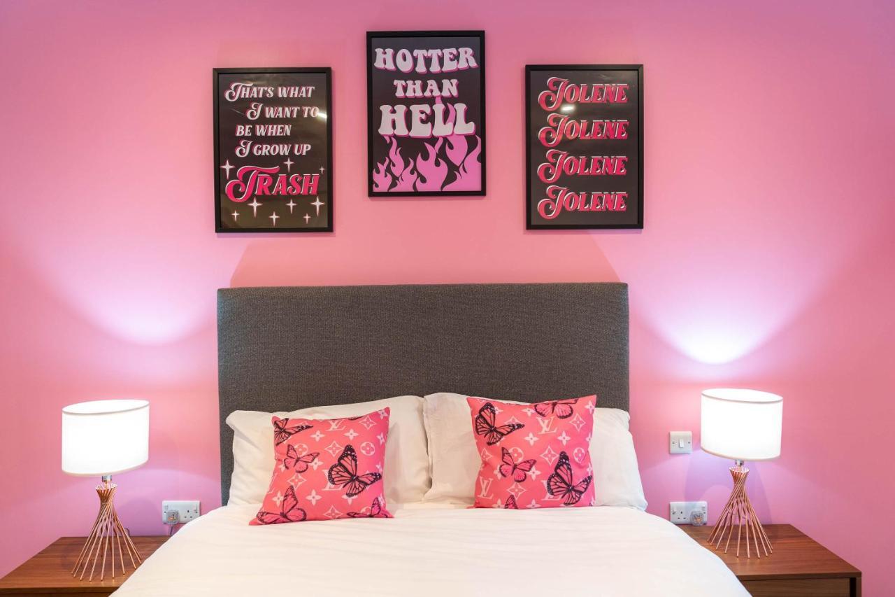 Maevela Apartments ☆ Pink Luxury Apartment With Balcony - Birmingham City Centre - 5 Min Walk From Bullring, Cube, Mailbox, New Street Station - Free Netflix & Wifi Exterior foto